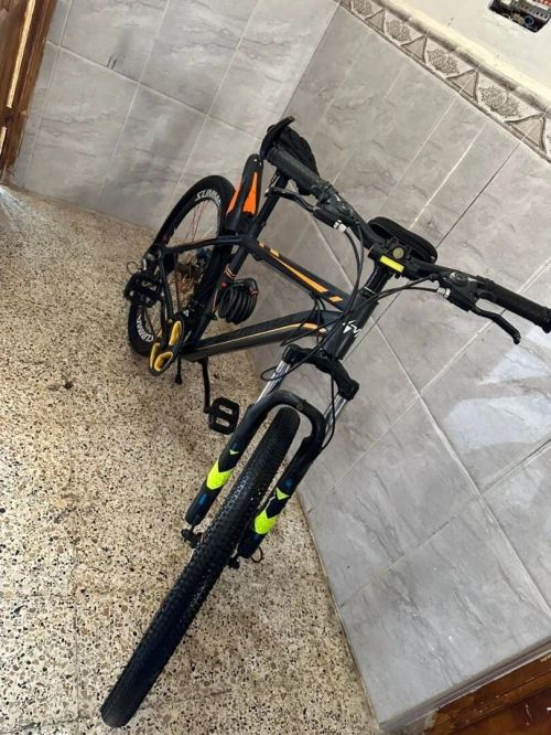 Vélo - دراجة هوائية