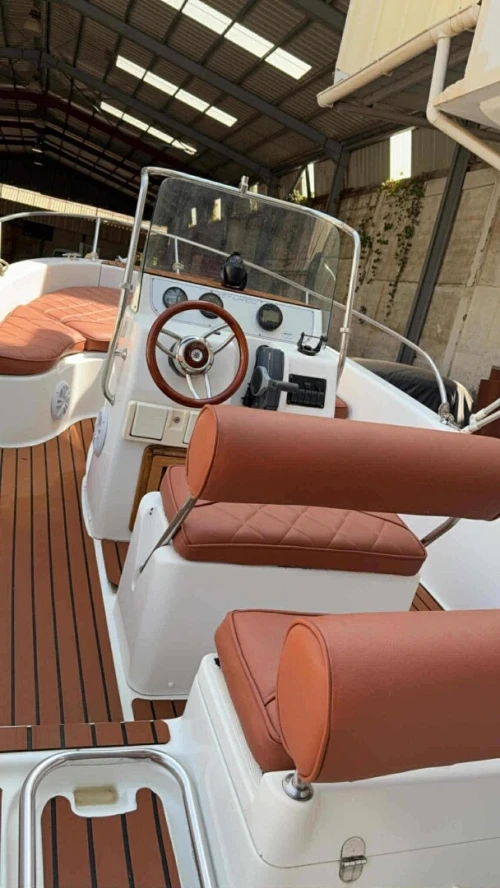 Bateau polyor Sessa 