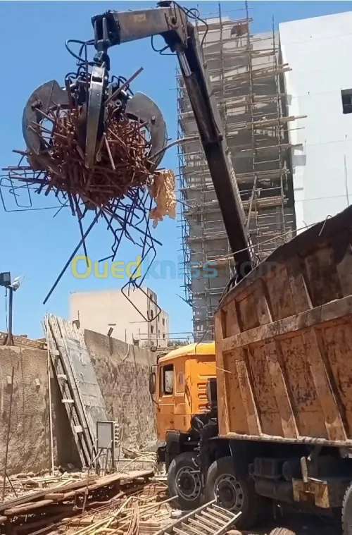 شركه متخصصة في شراء ورفع النفايات الحديدية 