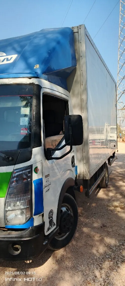 Renault MAXITY 2011