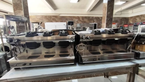 MACHINE A CAFE RANCILIO 3 BRAS ET 4 BRAS