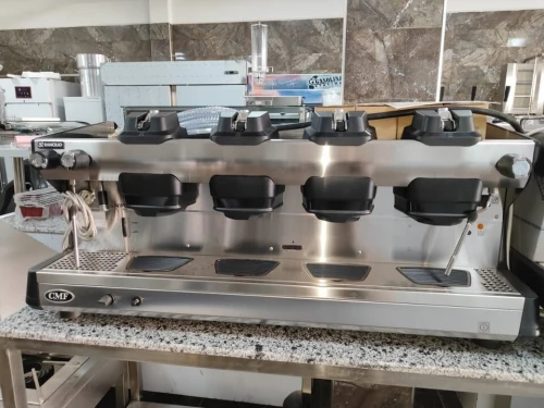 MACHINE A CAFE RANCILIO 3 BRAS ET 4 BRAS