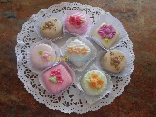 Gateaux traditionnelle et sallè 