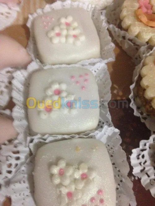 Gateaux traditionnelle et sallè 