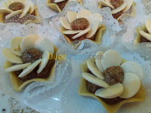 لينا للحلويات التقليدية و العصرية 