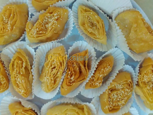 لينا للحلويات التقليدية و العصرية 