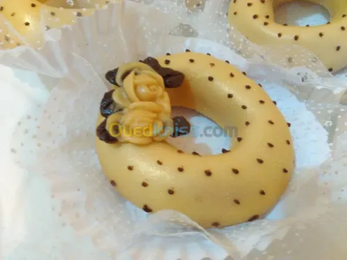 لينا للحلويات التقليدية و العصرية 