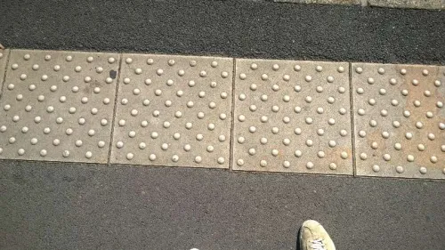 REVETEMENT ET TRAITEMENT DE SURFACE
