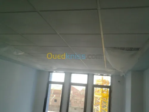 montage de faux plafon placo platre 