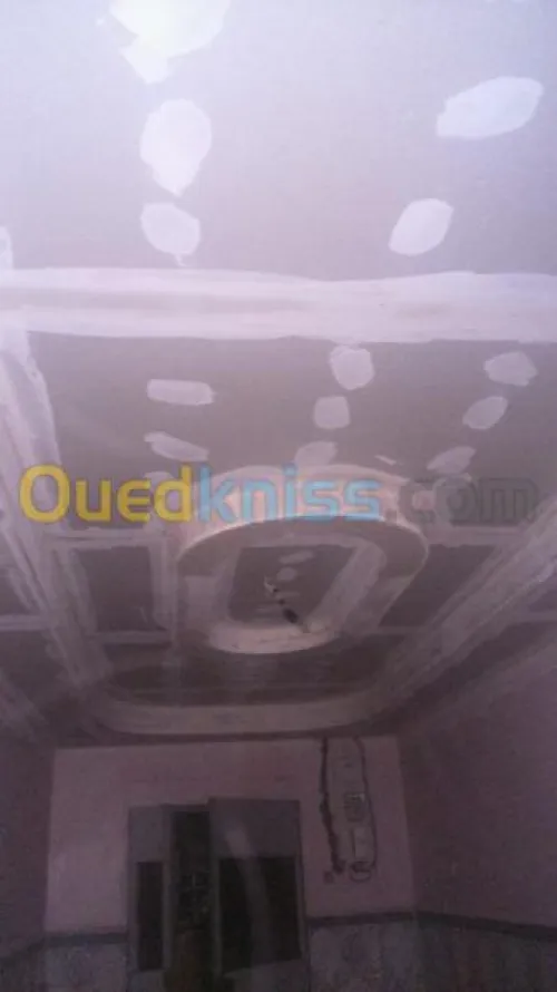 montage de faux plafon placo platre 