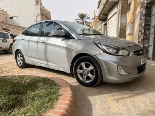 Hyundai Accent RB  4 portes 2012 Accent RB  4 portes