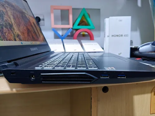 Laptop gaming 