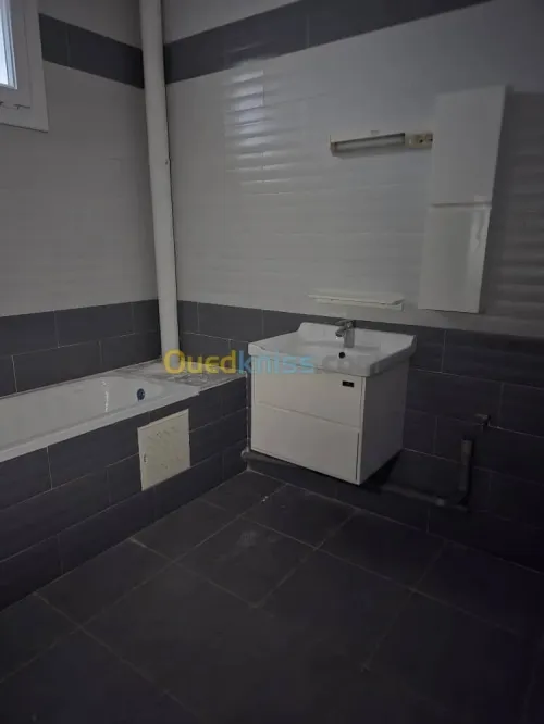 Location Appartement F4 Annaba Annaba