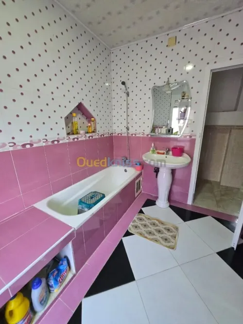 Vente Appartement Niveau de villa F3 Annaba Annaba