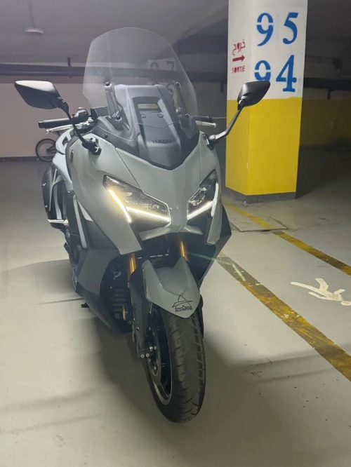 Yamaha T Max 