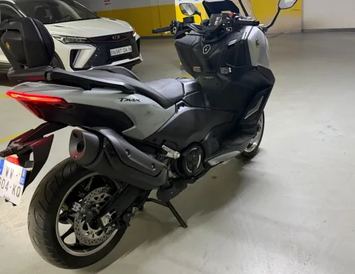 YAMAHA Tmax 2025