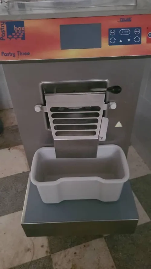 Turbine à glace avec pasteurisateur intégré