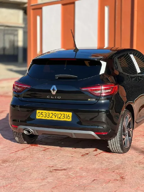 Renault Clio 5  2023 Authentic