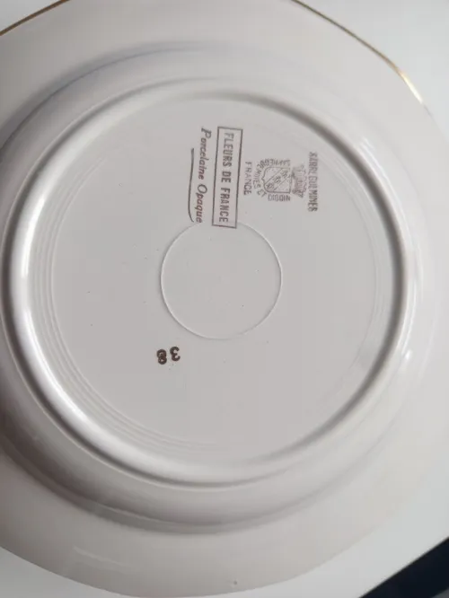 Assiettes en porcelaine vintage France