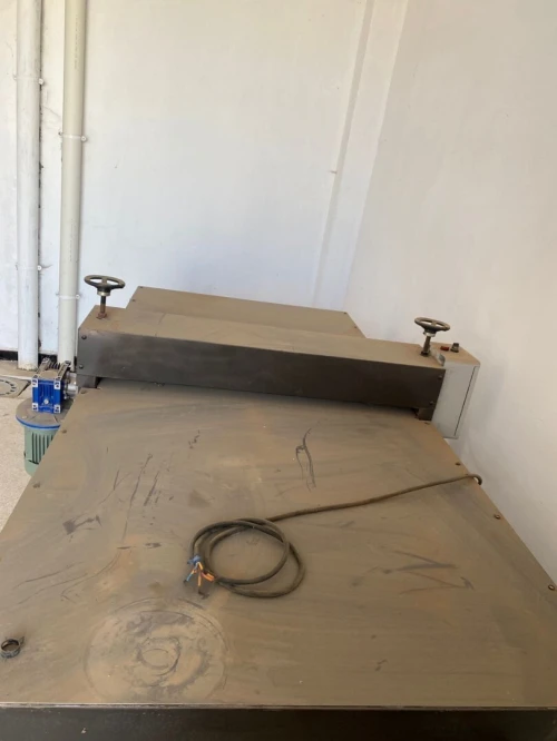 machine decoupage boites de pizza et tacos