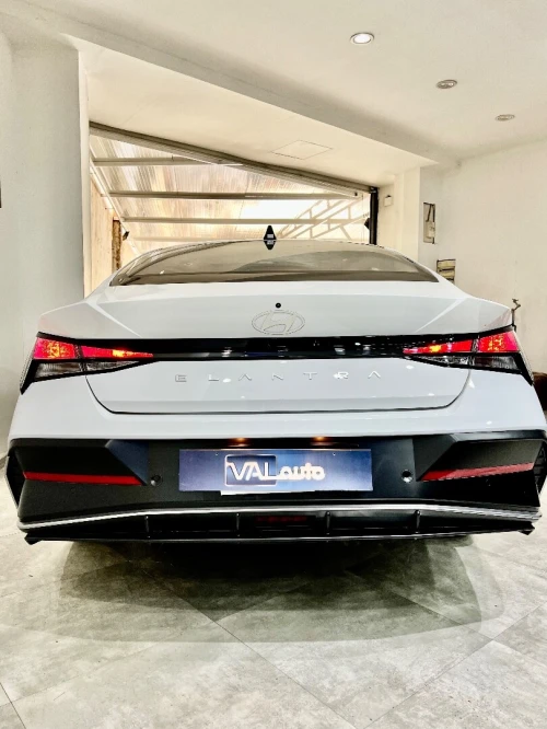 Hyundai Elantra 2025 