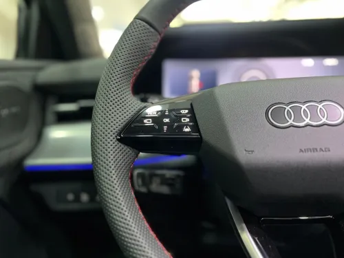 Audi Q3 2026 S-line