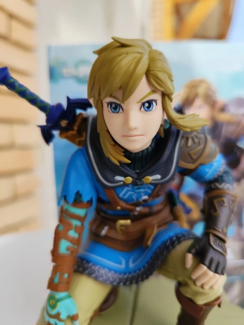 The Legend of Zelda: Tears of the Kingdom FIGURIZMa Link Figure - SEGA