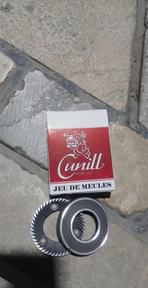Pierre moulins café (meule)