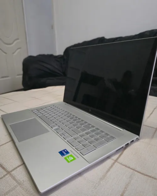 Hp Envy 17 - i7 11th gen