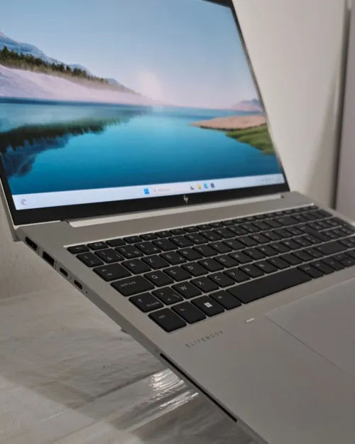 Hl elitebook 860 g10 i7 13em