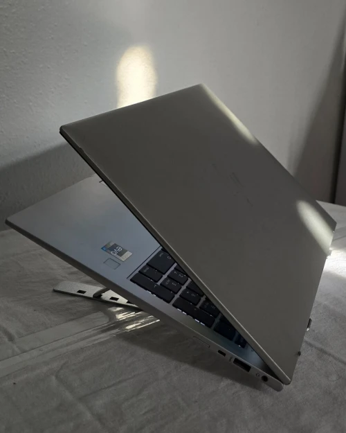 Hl elitebook 860 g10 i7 13em
