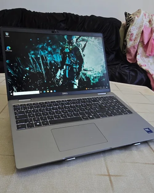 Dell latitude 5550 ultra 7