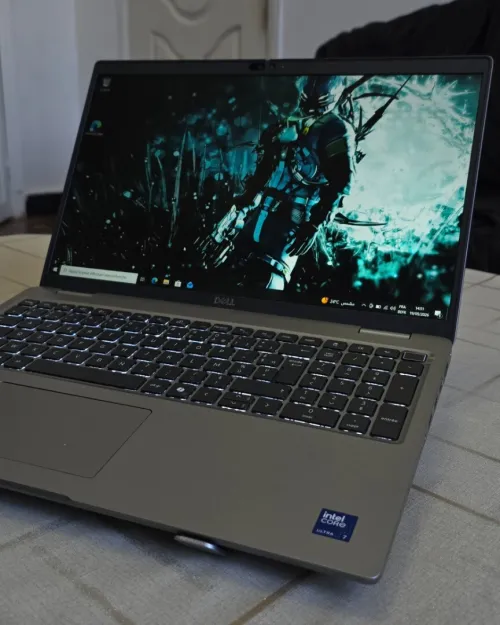 Dell latitude 5550 ultra 7