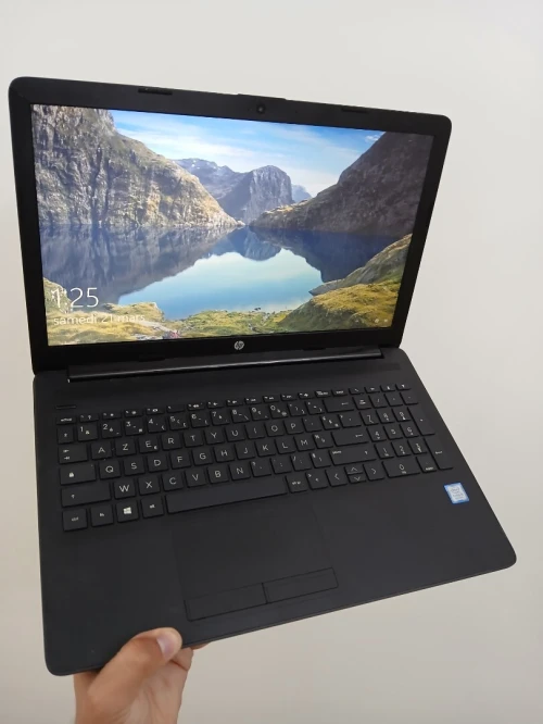 HP Laptop 15 I5 8265U RAM 8GB SSD 256GB 15.6