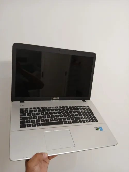 ASUS NVIDIA GTX 950 I7 5500U RAM 8GB SSD 256GB