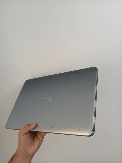 ASUS VivoBook 15 X540 I5 8250U NVIDIA MX110 2GB RAM 8GB SSD 256GB