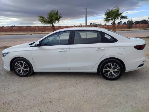 Geely Emgrand 2025 
