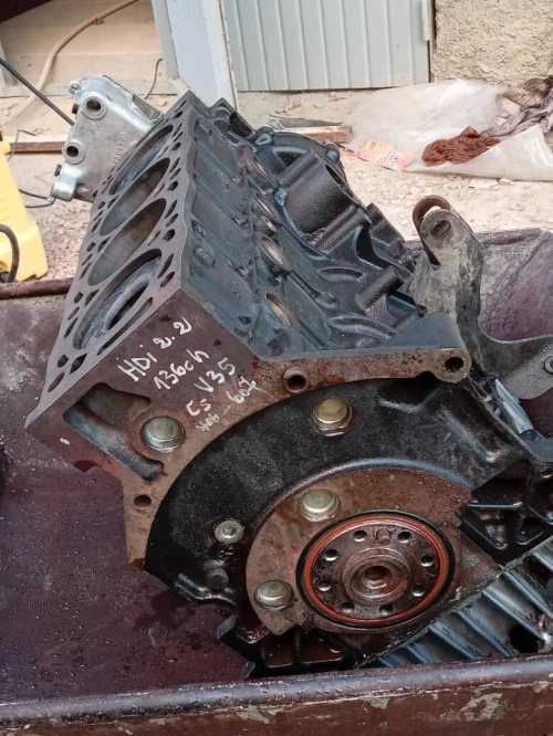 demi moteur peugeot 607 et 406 136cv