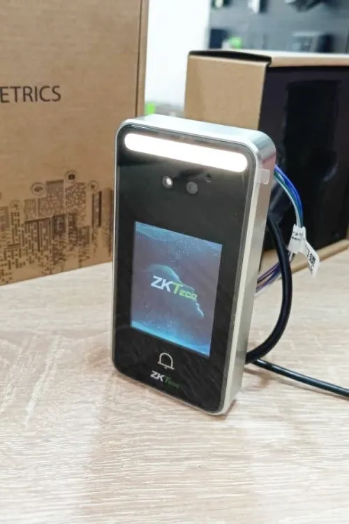 Terminal de contrôle d'accès et pointage ZKTeco Speedface V3L-LITE, Faciale et carte
