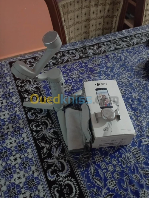 Stabilisateur smartphone DJI OM 5