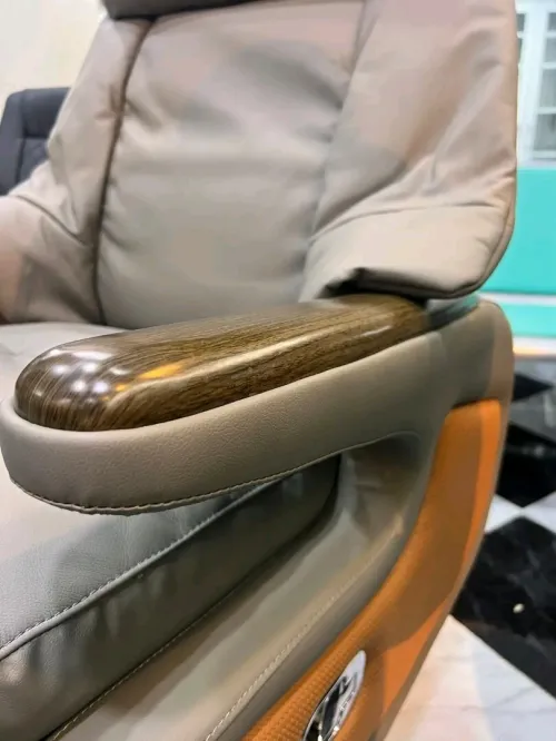 العلمة شارع دبي