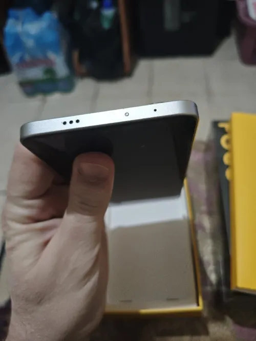Xiaomi Poco F6