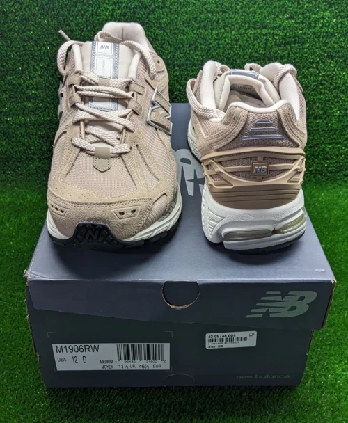 New Balance 1906R Ref M1906RV - Original اصلية - Pointure 46.5 / 30 Centimètre