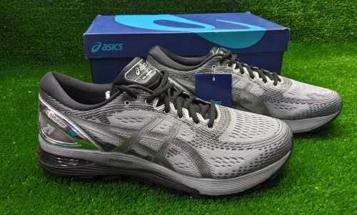 Asics GEL-NIMBUS 21 PLATINUM - 1011A709-020 - Original اصلية - Pointure 48 / 30.5 CM