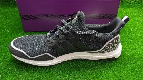 Adidas ULTRABOOST 5.0 X MARVEL BLACK PANTHER Ref HR0518  Original اصلية - Pointure  47 1/3 / 30.5 CM