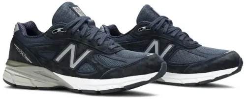 New Balance M990NV4  - Ref M990NV4  - Original اصلية - Pointure 49 / 32 CM /Largeur 4E