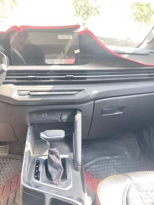 Geely Livan x3pro 2025 