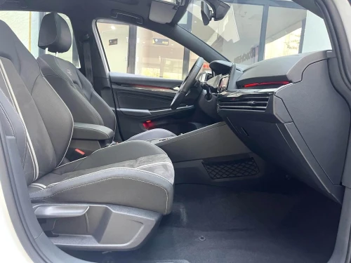 Volkswagen Golf 8 2025 R-Line Lite edition