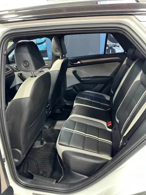 Volkswagen T-Roc 2024 R-Line 