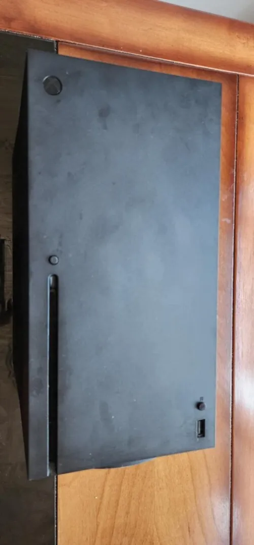 Xbox série X presque neuf peut utilisé,  1 to avec 2 manettes originale
